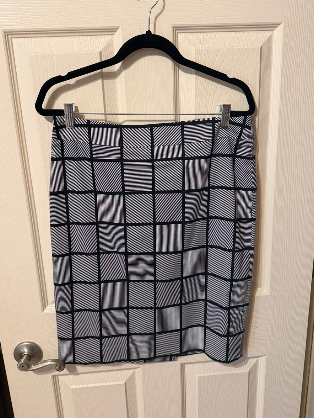 Ann Taylor Black and White Windowpane Pencil Skirt